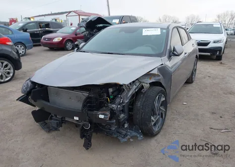 2025 Hyundai Elantra Sel Convenience z USA, uszkodzony, nr VIN KMHLS4DG6SU931681